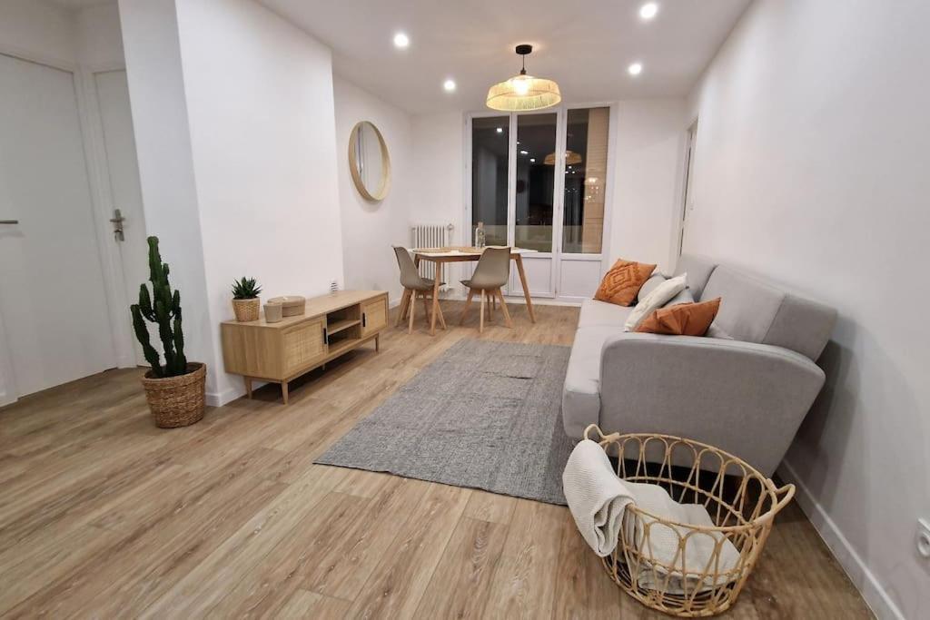 Appartement Saint Charles Marseille Bagian luar foto